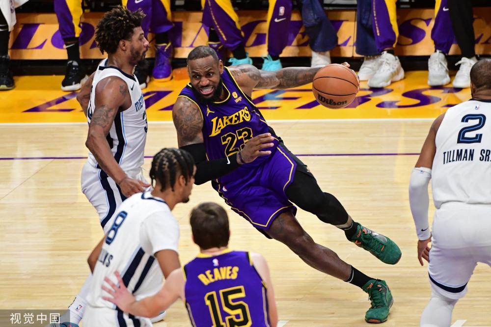 何与教育深 何与教育深