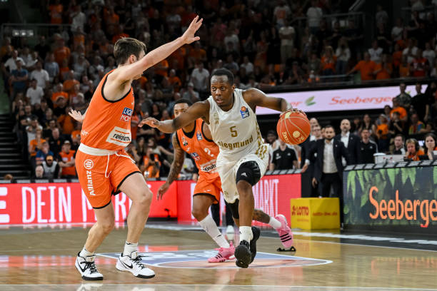 你需要我帮 你需要我帮