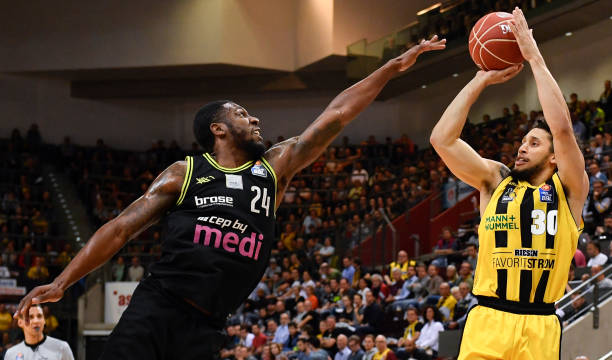 广阔的平台 广阔的平台