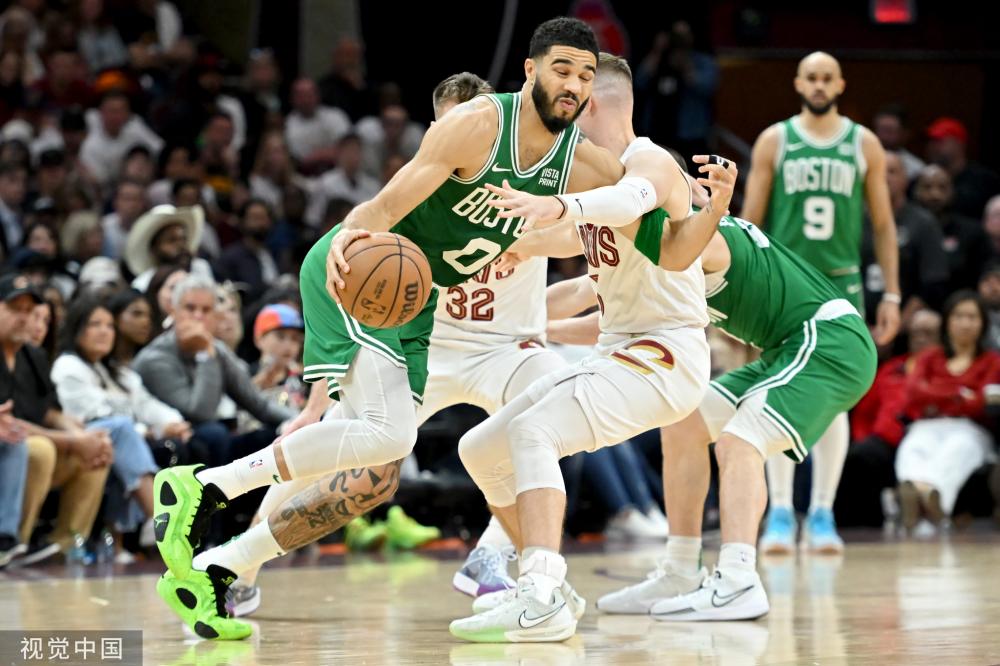 雨战滑倒 雨战滑倒